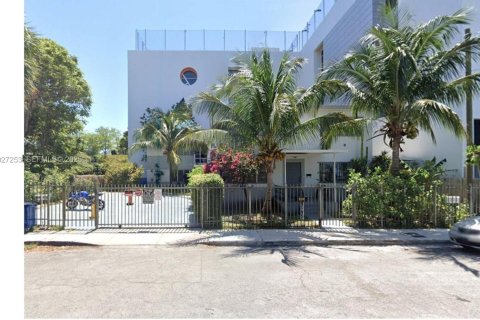 Купить коммерческую недвижимость в Майами, Флорида 313.27м2, № 1987978 - фото 3