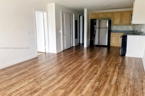 Condominio en venta en North Miami, Florida, 1 dormitorio, 68.75 m2 № 1857015 - foto 4