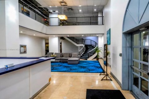 Condominio en venta en North Miami, Florida, 1 dormitorio, 68.75 m2 № 1857015 - foto 10