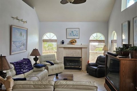 House in Bradenton, Florida 4 bedrooms, 303.42 sq.m. № 1843337 - photo 17