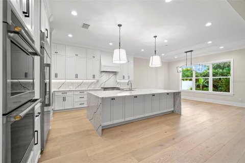 Купить виллу или дом в Тампа, Флорида 9 комнат, 470.18м2, № 1907443 - фото 15