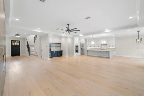 Купить виллу или дом в Тампа, Флорида 9 комнат, 470.18м2, № 1907443 - фото 11