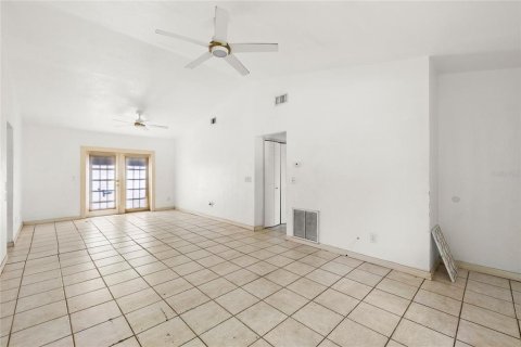 Villa ou maison à vendre à Orlando, Floride: 3 chambres, 114.73 m2 № 2428643 - photo 4