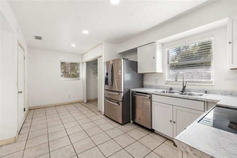Villa ou maison à vendre à Orlando, Floride: 3 chambres, 114.73 m2 № 2428643 - photo 9