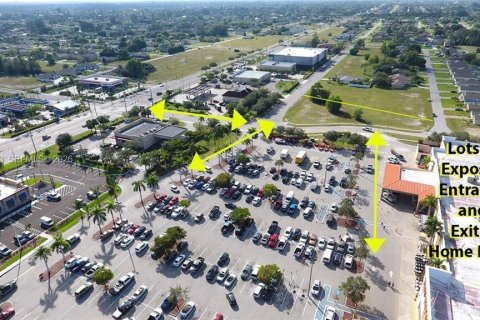 Commercial property in Cape Coral, Florida № 2089008 - photo 5