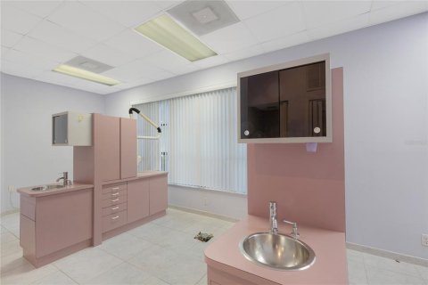 Commercial property in Palm Harbor, Florida 109.16 sq.m. № 1720215 - photo 24