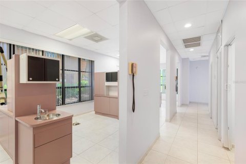 Commercial property in Palm Harbor, Florida 109.16 sq.m. № 1720215 - photo 20