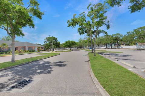 Commercial property in Palm Harbor, Florida 109.16 sq.m. № 1720215 - photo 6