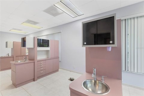 Commercial property in Palm Harbor, Florida 109.16 sq.m. № 1720215 - photo 27