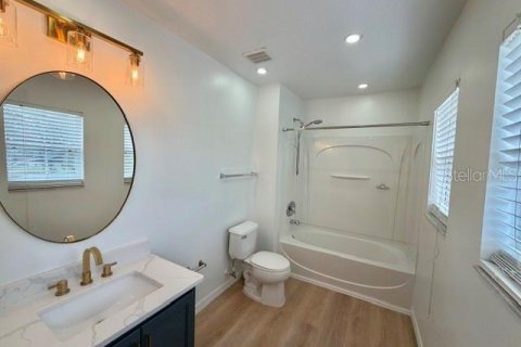 Touwnhouse à louer à Orlando, Floride: 2 chambres, 167.6 m2 № 2377922 - photo 12