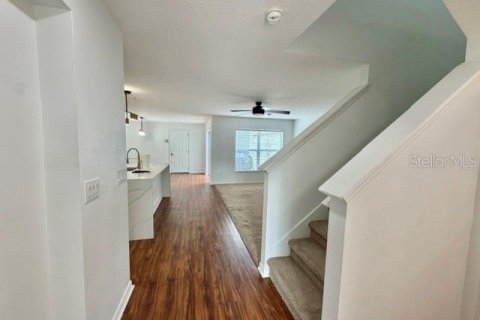 Touwnhouse à louer à Orlando, Floride: 2 chambres, 167.6 m2 № 2377922 - photo 2