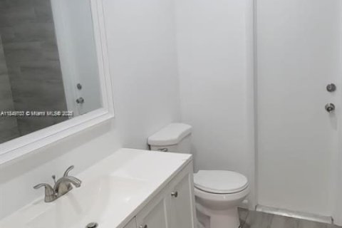 Casa en alquiler en Sunrise, Florida, 4 dormitorios, 168.8 m2 № 1852306 - foto 20