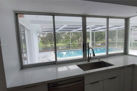 Casa en alquiler en Sunrise, Florida, 4 dormitorios, 168.8 m2 № 1852306 - foto 17
