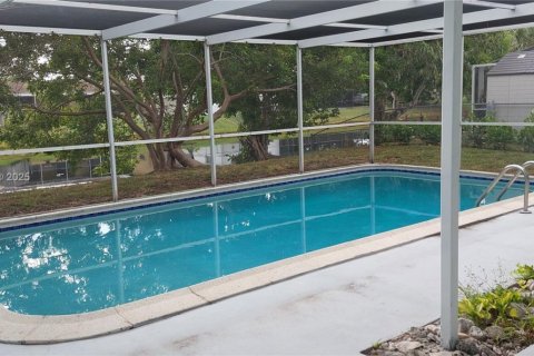 Casa en alquiler en Sunrise, Florida, 4 dormitorios, 168.8 m2 № 1852306 - foto 3