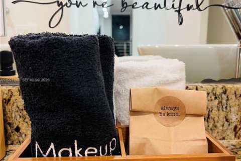 Copropriété à louer à Miami, Floride: 1 chambre, 91.14 m2 № 2062850 - photo 26