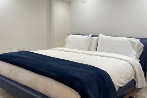 Copropriété à louer à Miami, Floride: 1 chambre, 91.14 m2 № 2062850 - photo 14
