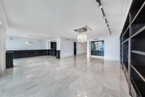 Copropriété à louer à Aventura, Floride: 3 chambres, 303.23 m2 № 2168153 - photo 9