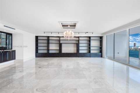 Copropriété à louer à Aventura, Floride: 3 chambres, 303.23 m2 № 2168153 - photo 6