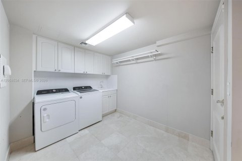 Copropriété à louer à Aventura, Floride: 3 chambres, 303.23 m2 № 2168153 - photo 20