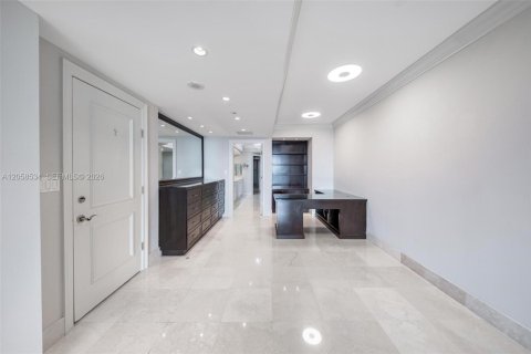 Copropriété à louer à Aventura, Floride: 3 chambres, 303.23 m2 № 2168153 - photo 24
