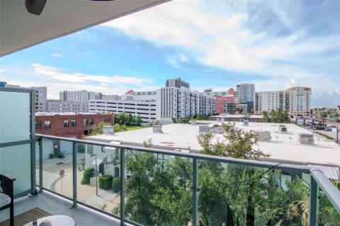 Condo in Tampa, Florida, 2 bedrooms  № 1822680 - photo 25