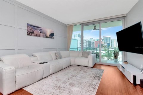 Condo in Tampa, Florida, 2 bedrooms  № 1822680 - photo 11