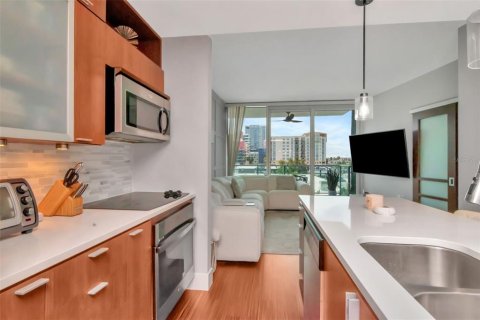 Condo in Tampa, Florida, 2 bedrooms  № 1822680 - photo 8