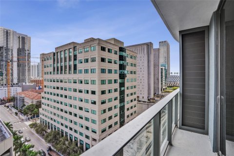 Condo in Miami, Florida  № 2056843 - photo 22