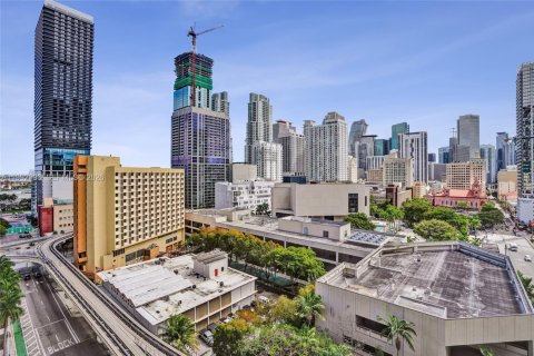 Condo in Miami, Florida  № 2056843 - photo 18