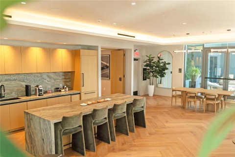 Condo in Miami, Florida  № 2056843 - photo 28