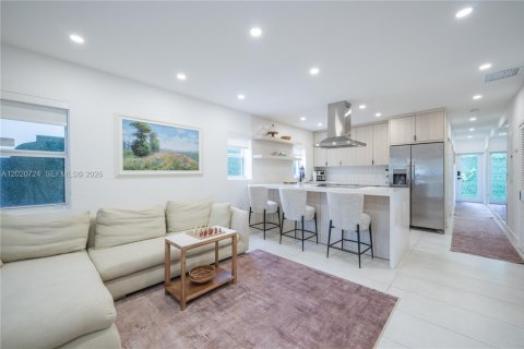 Villa ou maison à louer à Miami, Floride: 3 chambres, 102.84 m2 № 2256842 - photo 4