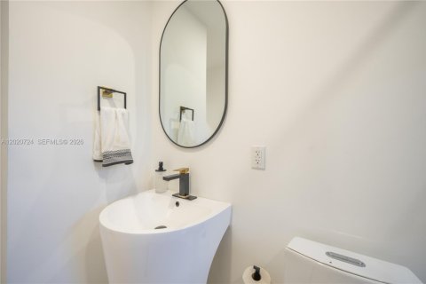Villa ou maison à louer à Miami, Floride: 3 chambres, 102.84 m2 № 2256842 - photo 20