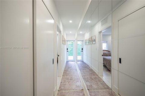 Villa ou maison à louer à Miami, Floride: 3 chambres, 102.84 m2 № 2256842 - photo 7