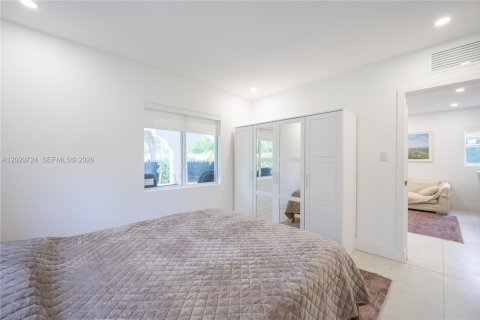 Villa ou maison à louer à Miami, Floride: 3 chambres, 102.84 m2 № 2256842 - photo 18