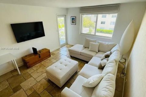 Condo in Key Biscayne, Florida, 1 bedroom  № 2043302 - photo 4