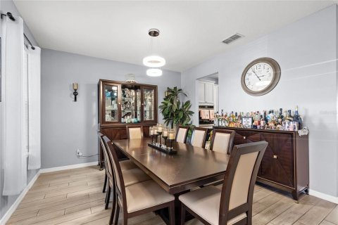Villa ou maison à vendre à Orlando, Floride: 5 chambres, 293.57 m2 № 2205465 - photo 9