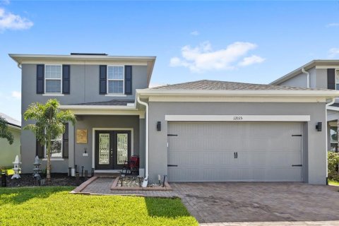 House in Orlando, Florida 5 bedrooms, 293.57 sq.m. № 2205465