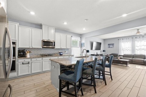 Villa ou maison à vendre à Orlando, Floride: 5 chambres, 293.57 m2 № 2205465 - photo 2