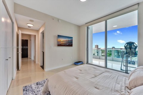 Снять в аренду кондоминиум в Майами, Флорида 3 спальни, 146.69м2, № 2060861 - фото 21