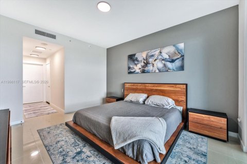 Снять в аренду кондоминиум в Майами, Флорида 3 спальни, 146.69м2, № 2060861 - фото 14