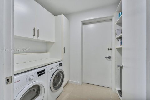 Снять в аренду кондоминиум в Майами, Флорида 3 спальни, 146.69м2, № 2060861 - фото 19