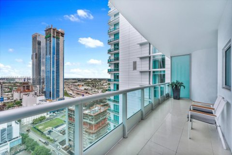 Снять в аренду кондоминиум в Майами, Флорида 3 спальни, 146.69м2, № 2060861 - фото 27