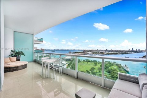 Снять в аренду кондоминиум в Майами, Флорида 3 спальни, 146.69м2, № 2060861 - фото 7