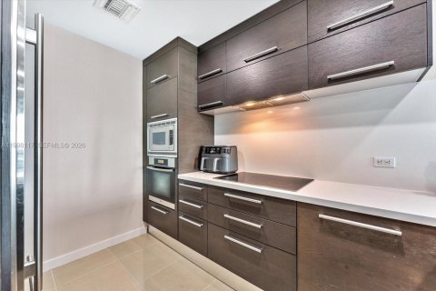 Снять в аренду кондоминиум в Майами, Флорида 3 спальни, 146.69м2, № 2060861 - фото 10