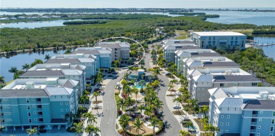 Condo à Bradenton, Floride, 3 chambres № 213389