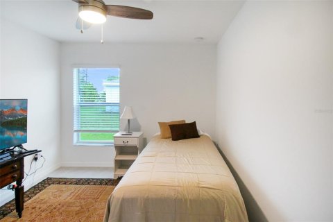 Villa ou maison à louer à Port Charlotte, Floride: 4 chambres, 182.83 m2 № 1124655 - photo 6