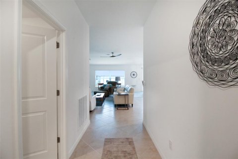 Villa ou maison à louer à Port Charlotte, Floride: 4 chambres, 182.83 m2 № 1124655 - photo 15