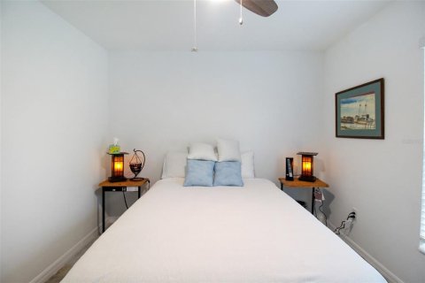 Villa ou maison à louer à Port Charlotte, Floride: 4 chambres, 182.83 m2 № 1124655 - photo 13