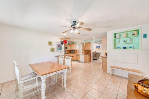 Casa en venta en Largo, Florida, 2 dormitorios, 99.41 m2 № 1602279 - foto 4