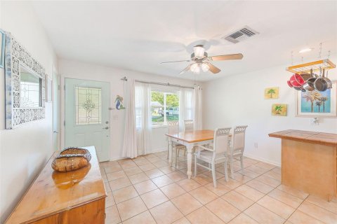 Casa en venta en Largo, Florida, 2 dormitorios, 99.41 m2 № 1602279 - foto 3